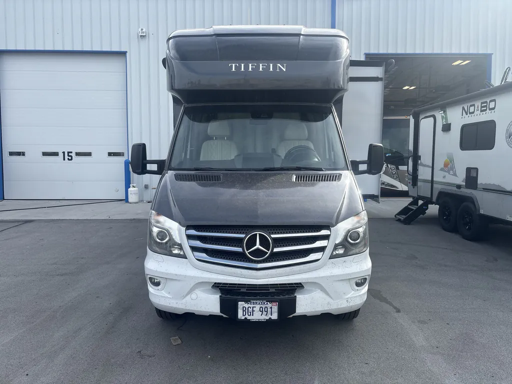 2017 Tiffin Wayfarer 24 QW, Photos photo 4