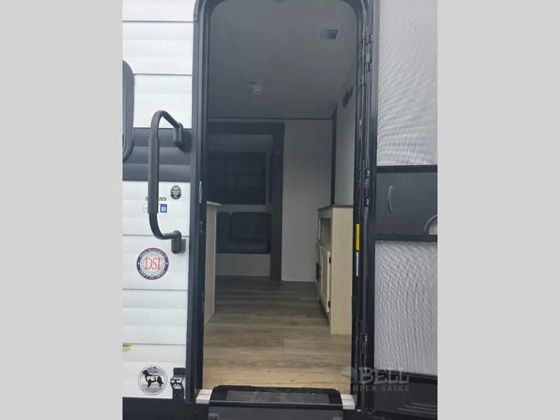 2026 Shasta RVs i-5 Edition 527BHS, Photos photo 16