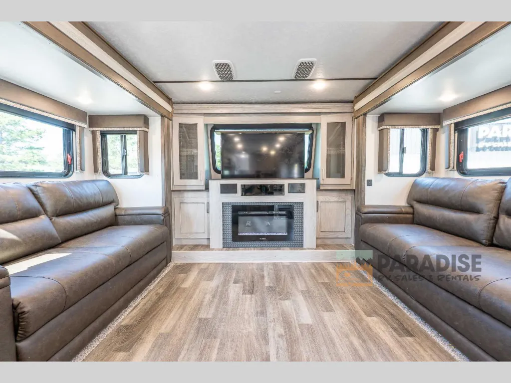 2020 Keystone Montana High Country 377FL, Photos photo 4