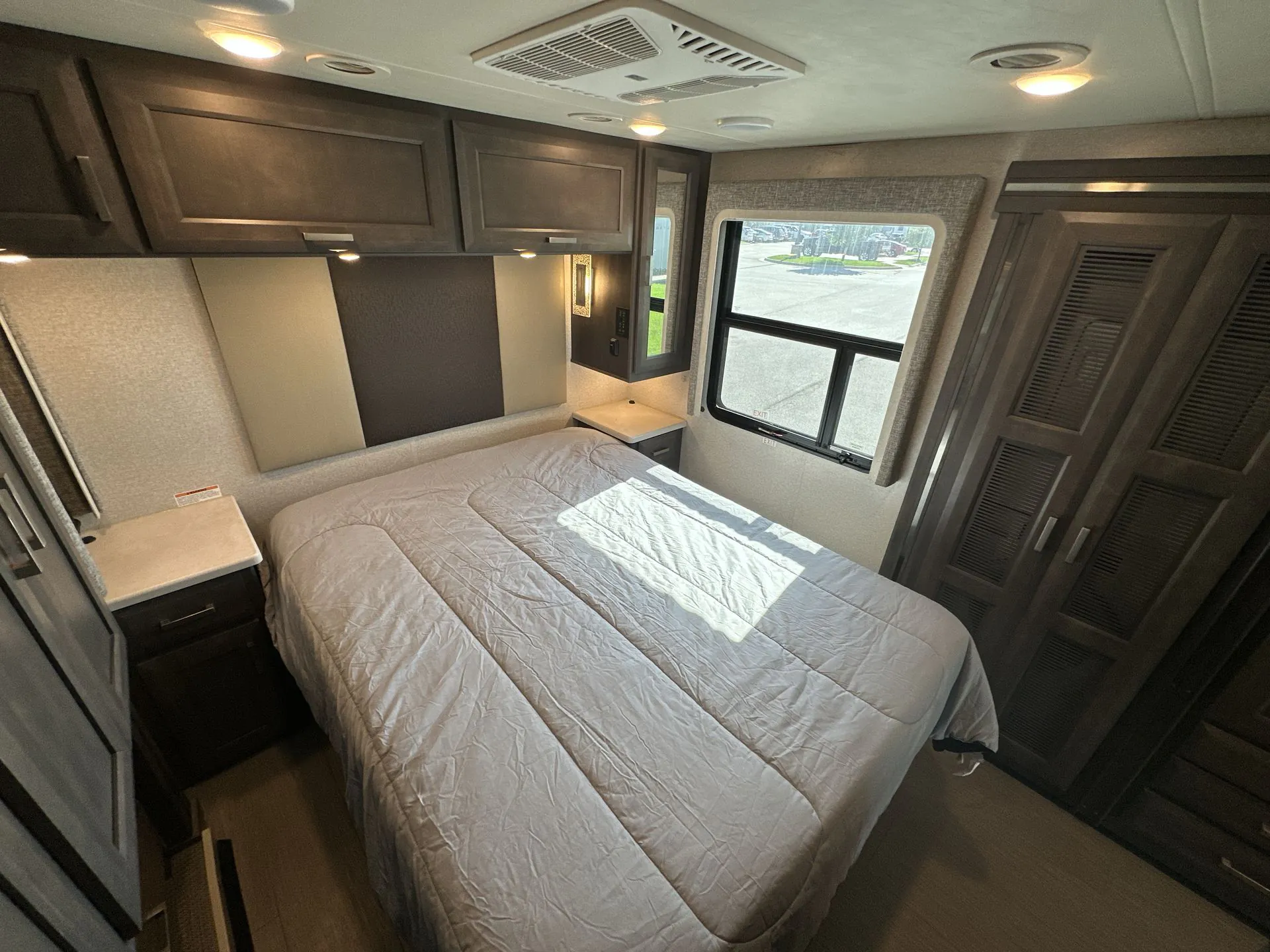 2023 Thor Motor Coach Palazzo 33.6 - Photo 4
