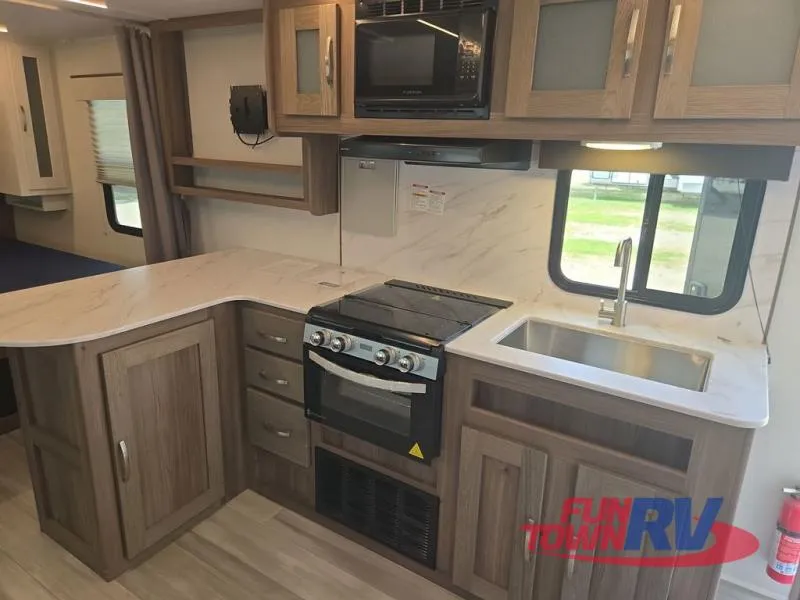 2025 Cruiser RV MPG 2400PD - Photo 4