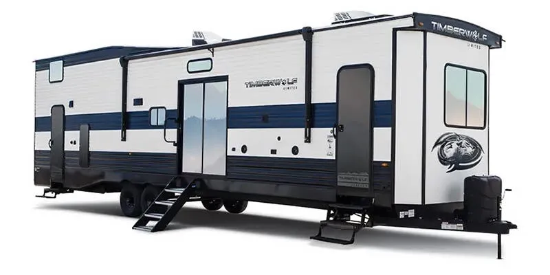 Cherokee Timberwolf 39SR exterior