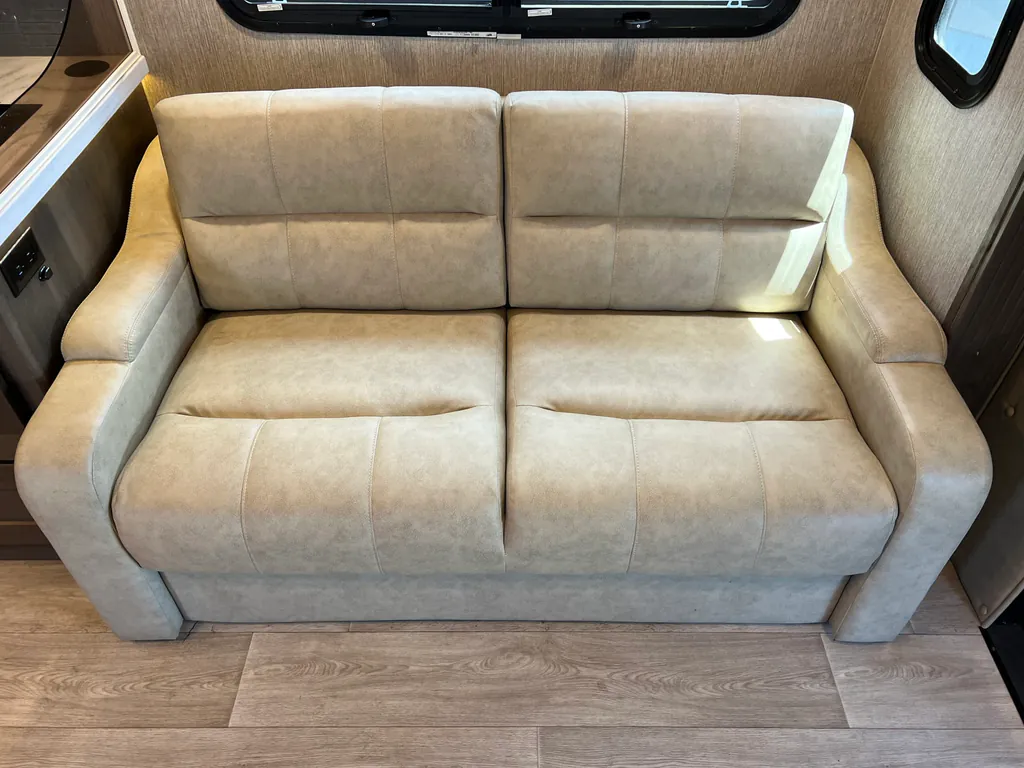 2023 Nexus Wraith 33W, Photos photo 7