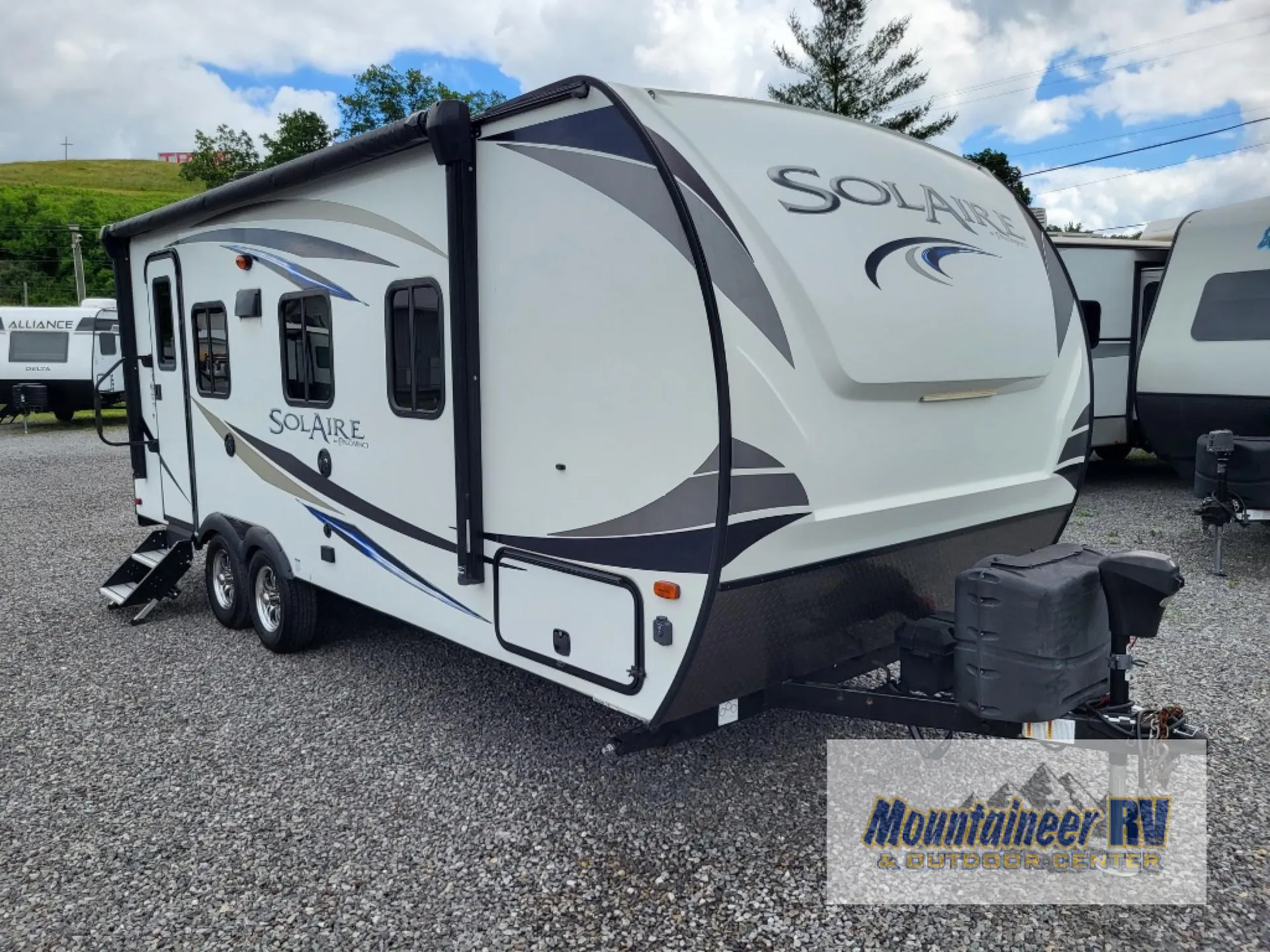 2018 Palomino Solaire 205 SS - Photo 2