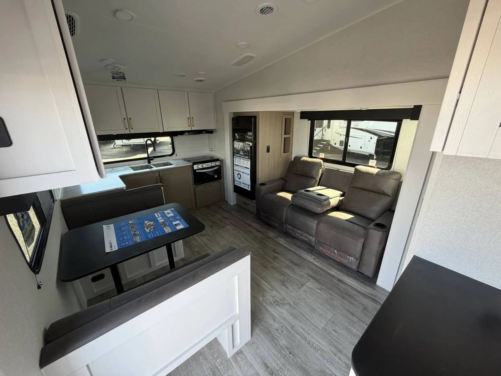 2026 Jayco Eagle SLE 24MLE - Photo 3