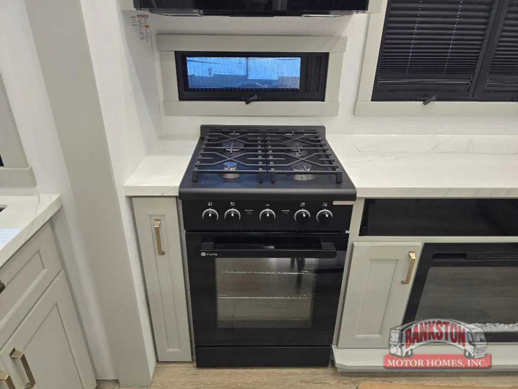 2026 Brinkley Model G 3520, Photos photo 11