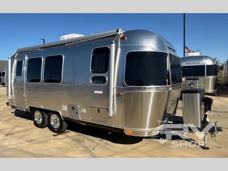 2026 Airstream International 25FB Twin - Photo 2