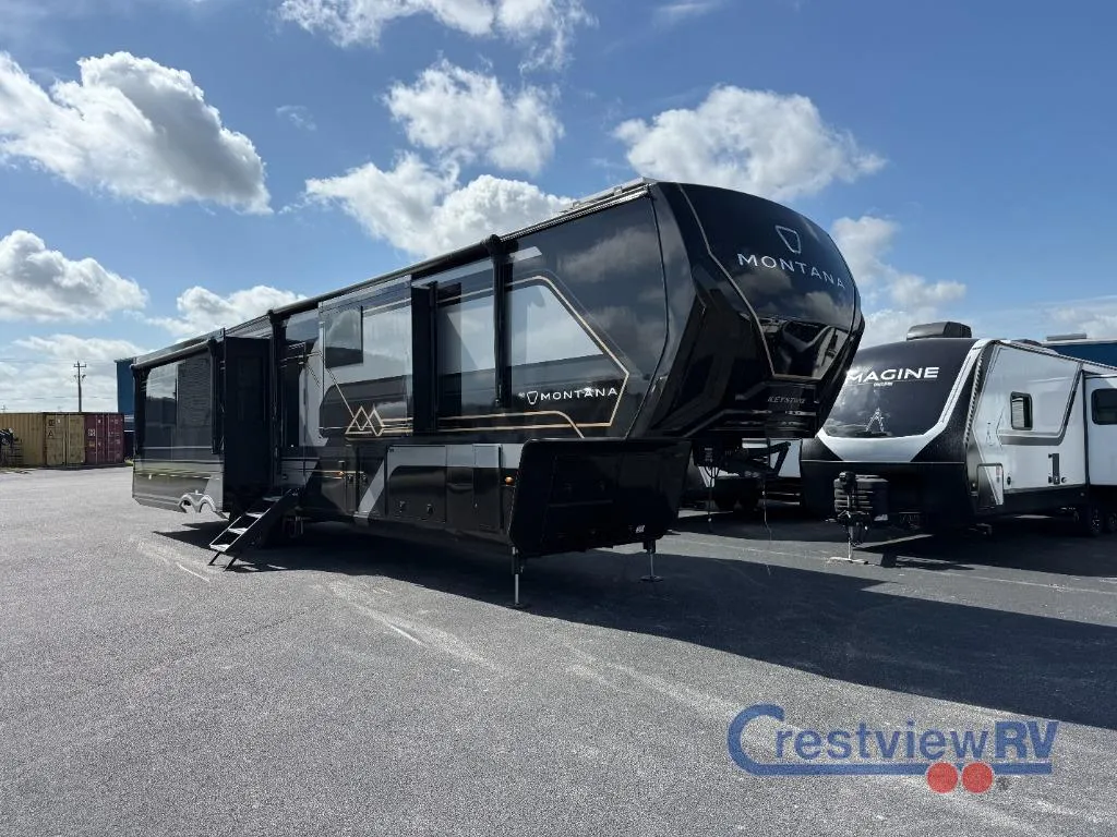 2026 Keystone Montana 3900RK - Photo 2