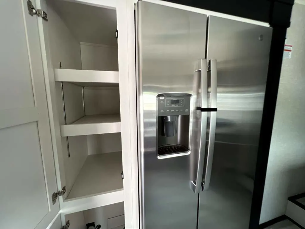 2025 Jayco Seismic Luxury Series 4113, Kitchen photo 5