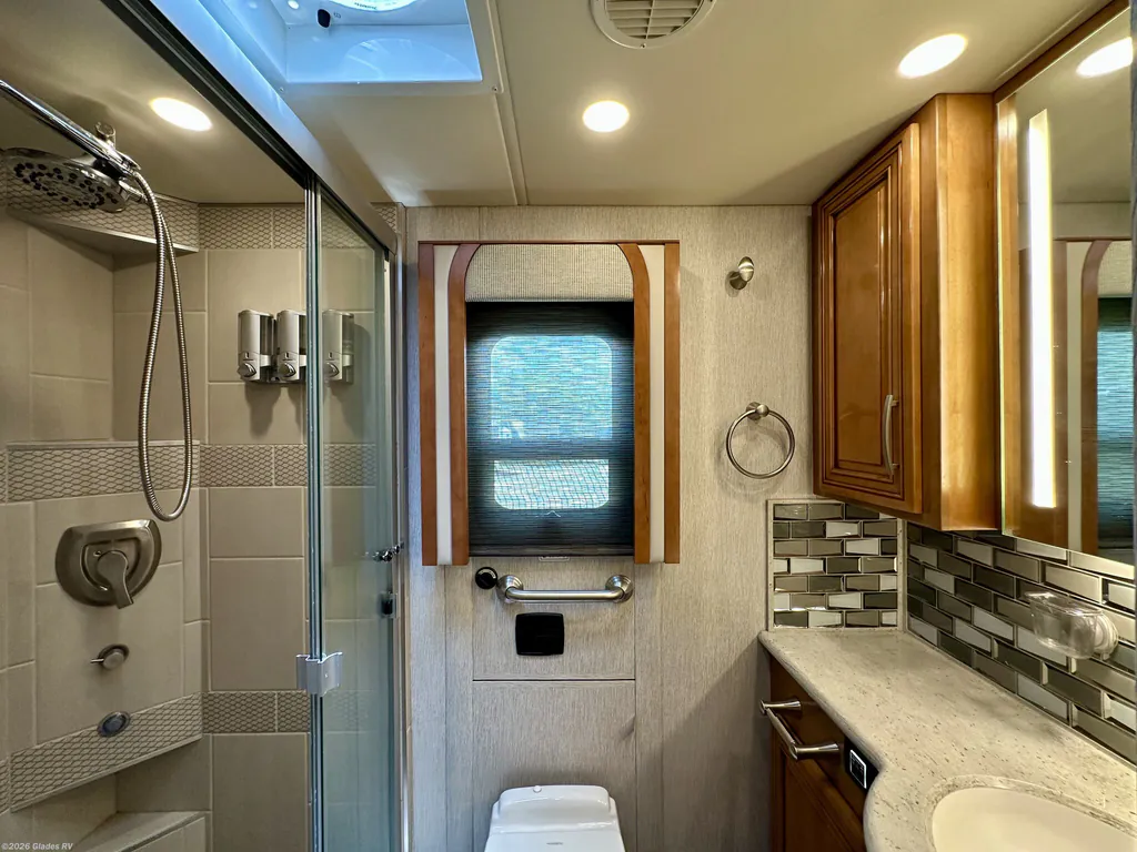 2021 Newmar New Aire 3543, Photos photo 9