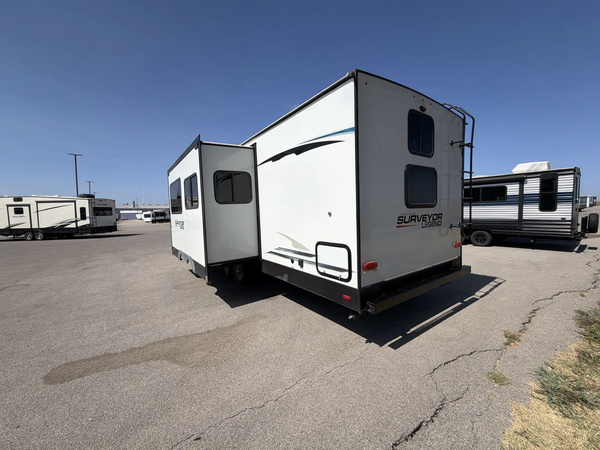 2021 Forest River Surveyor Legend 296QBLE — off campside