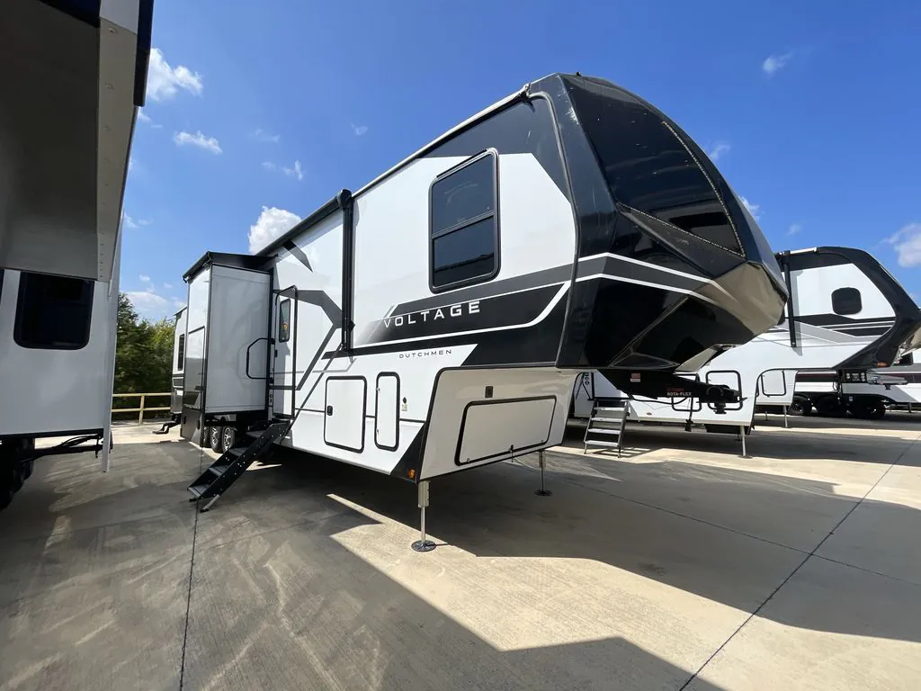 2026 Dutchmen Voltage Triton 4013 - Photo 2