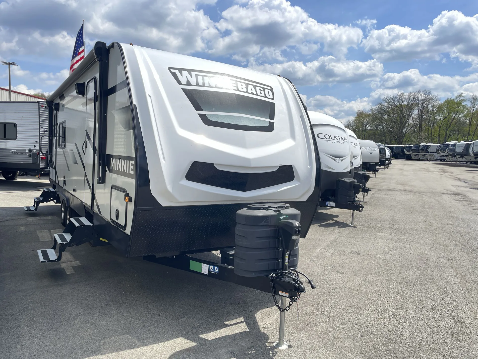 2024 Winnebago Minnie 2529RG - Photo 2