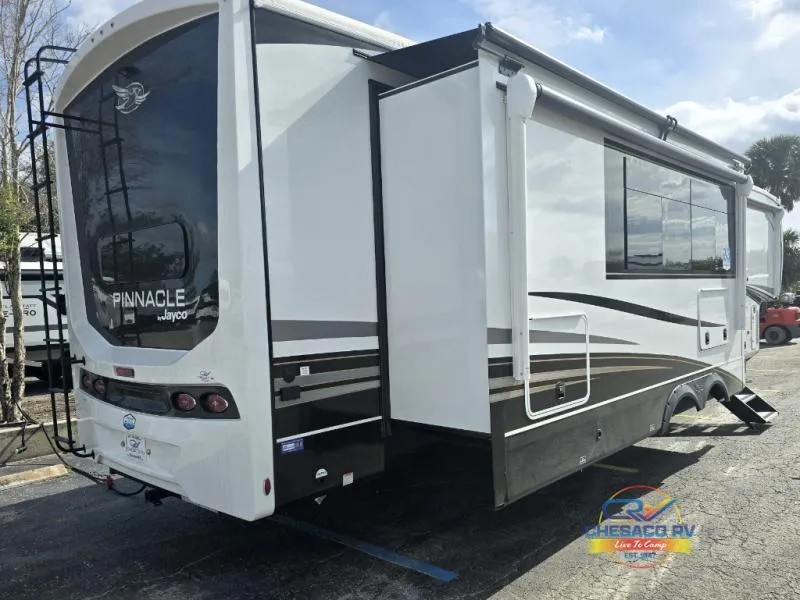 2026 Jayco Pinnacle 38FBRK - Photo 4