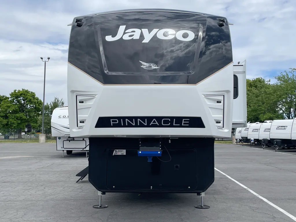 2027 Jayco Pinnacle 36FBTS, Photos photo 4