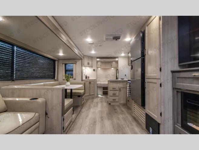 2027 Coachmen Catalina Legacy Edition 273DBHCK - Photo 3