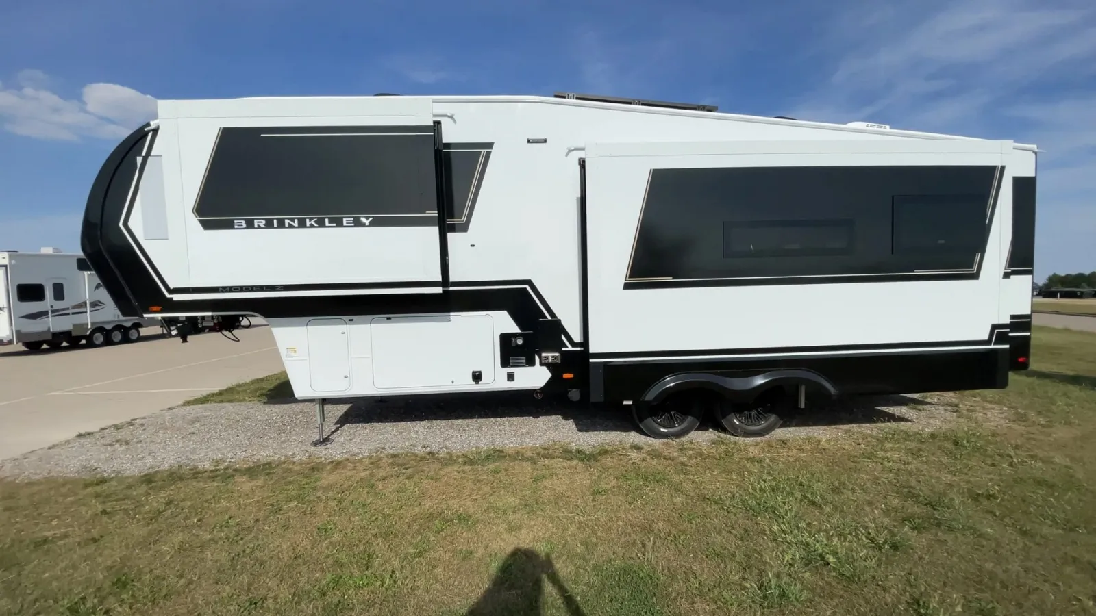 2026 Brinkley Model Z 2900 - Photo 3