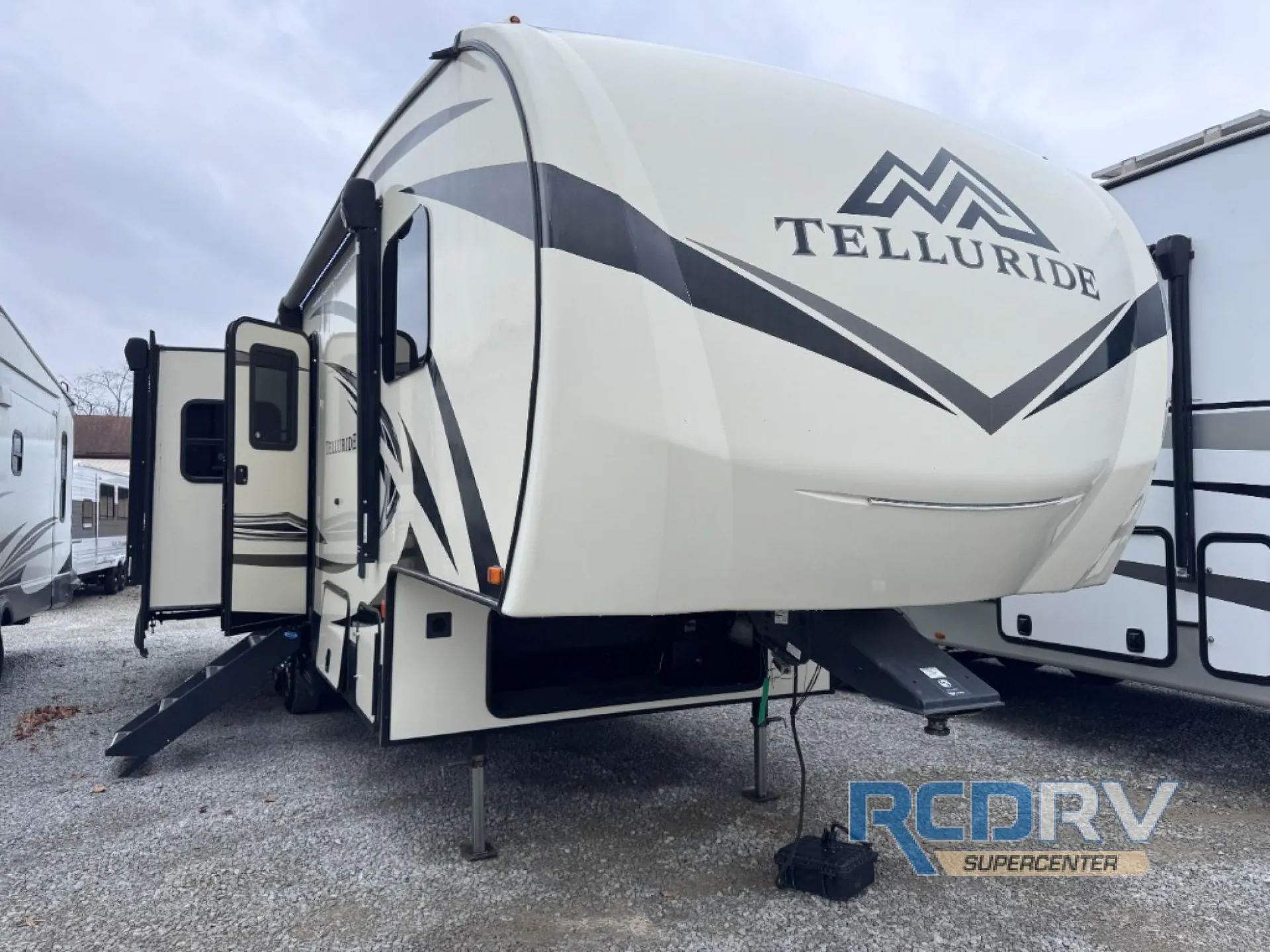 2019 Starcraft Telluride 292RLS - Photo 2