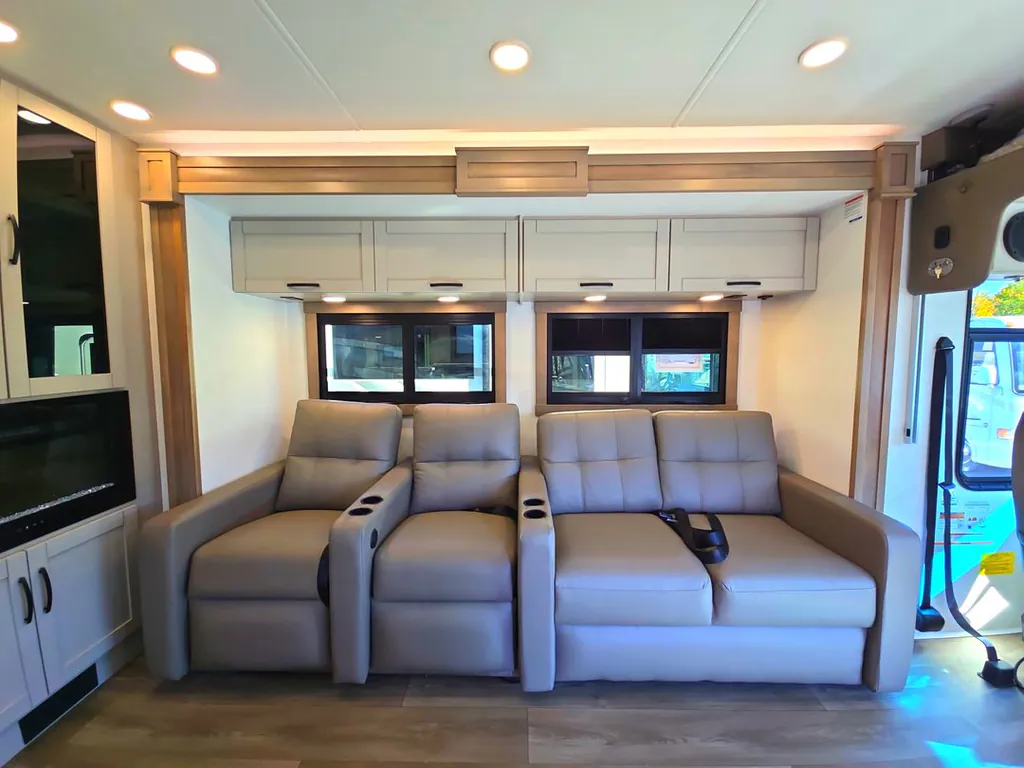 2027 Entegra Coach Vision XL 36C, Photos photo 3