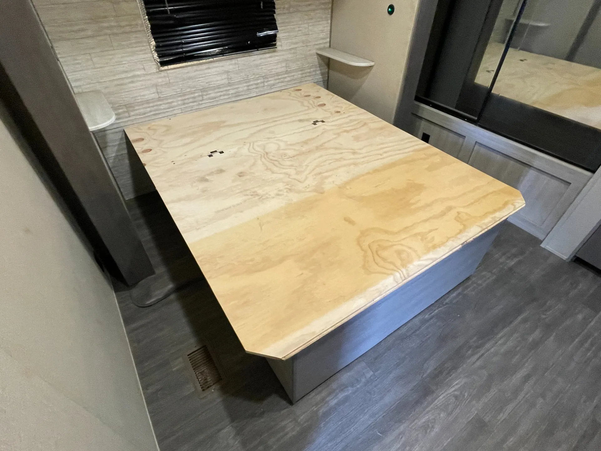 2023 Forest River Aurora Sky 310KDS - Photo 4