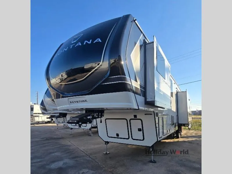 2026 Keystone Montana 3781RL - Photo 3