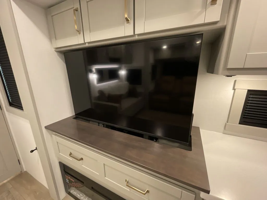 2026 Brinkley Model Z 3515, Photos photo 21