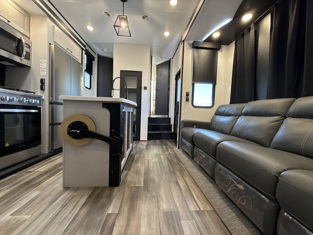 2024 Heartland Cyclone CY 4118 — living area main