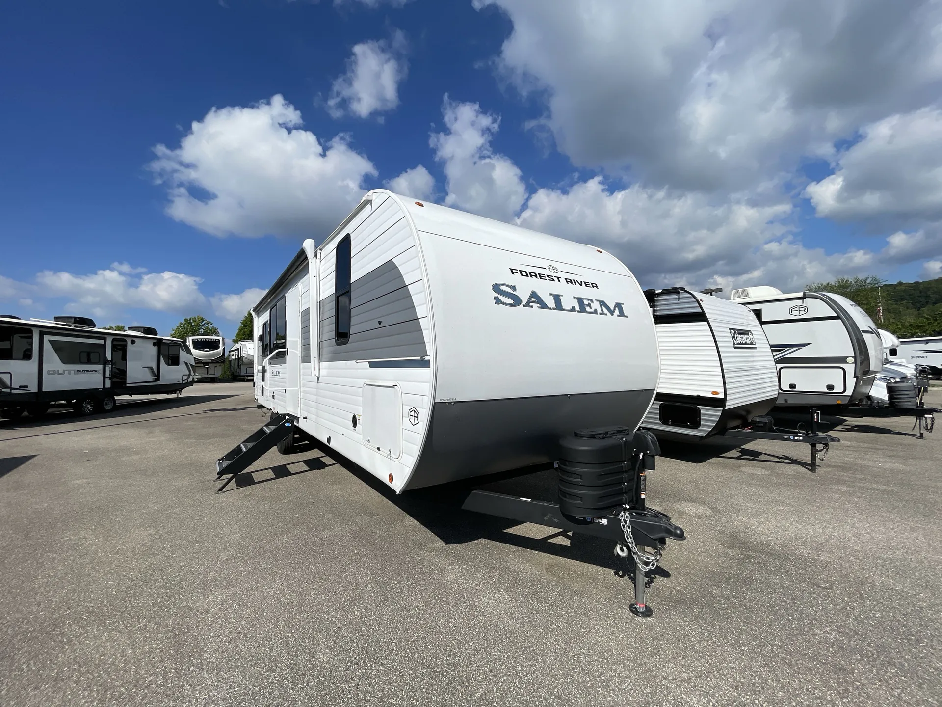 2027 Forest River Salem 27RK dealer photo 1 from Camping World