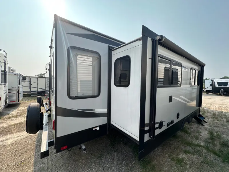 2019 Forest River Cherokee Alpha Wolf 26RL-L, Photos photo 4