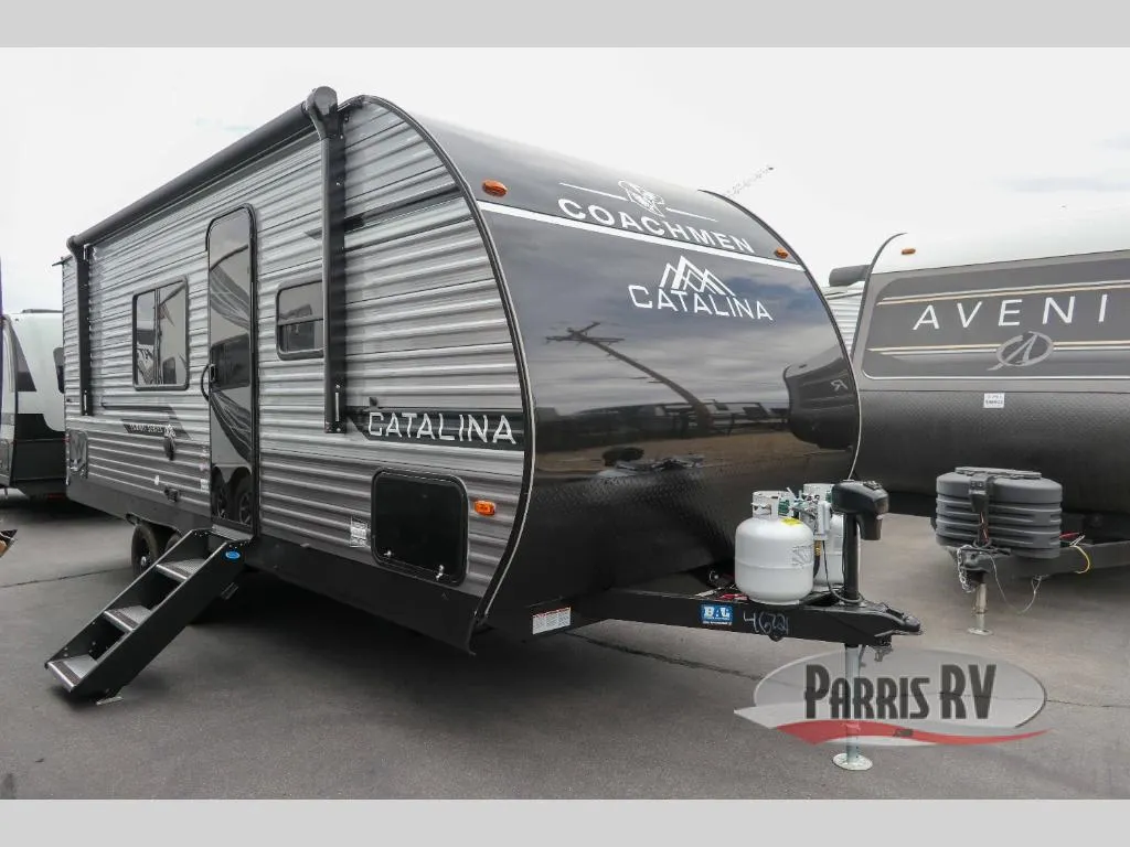 2026 Coachmen Catalina Summit Series 8 211BH - Photo 2