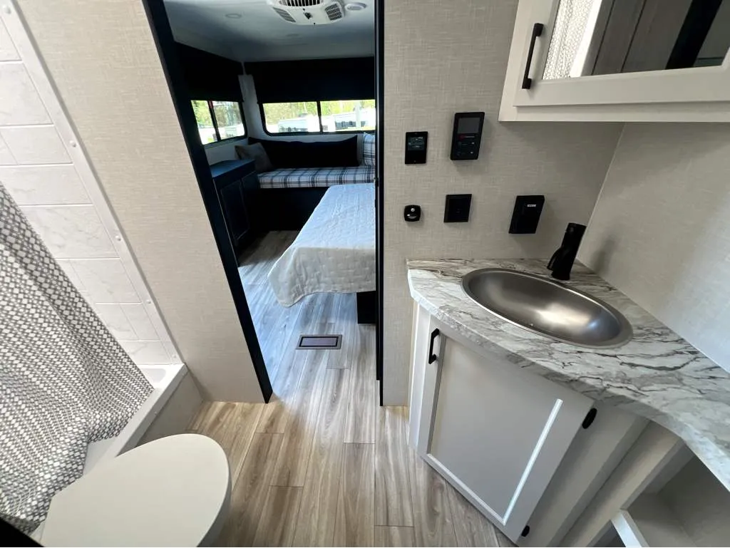 2026 Venture RV Stratus SR282VFD, Photos photo 16