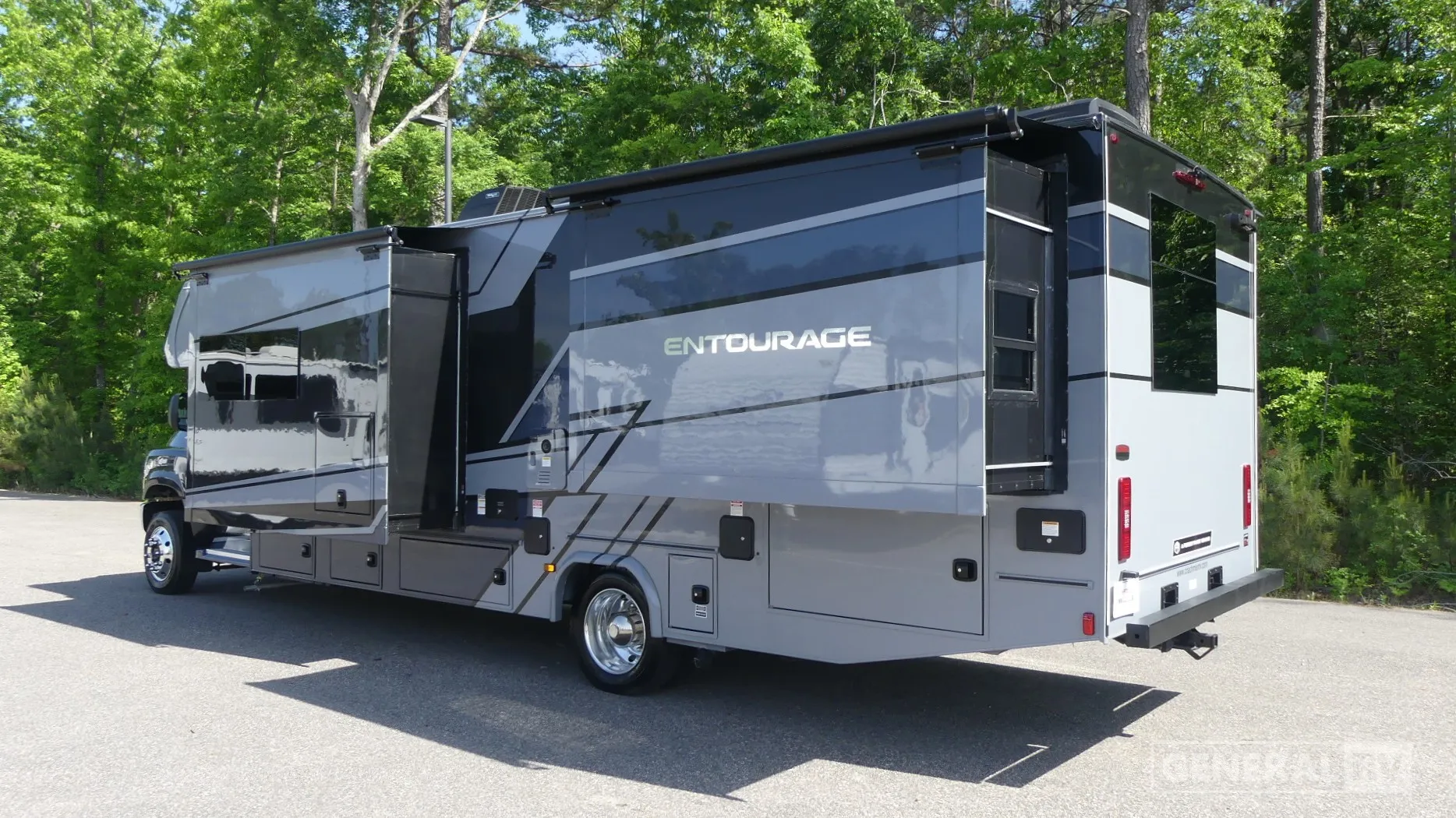 2026 Coachmen Entourage 330DS - Photo 4