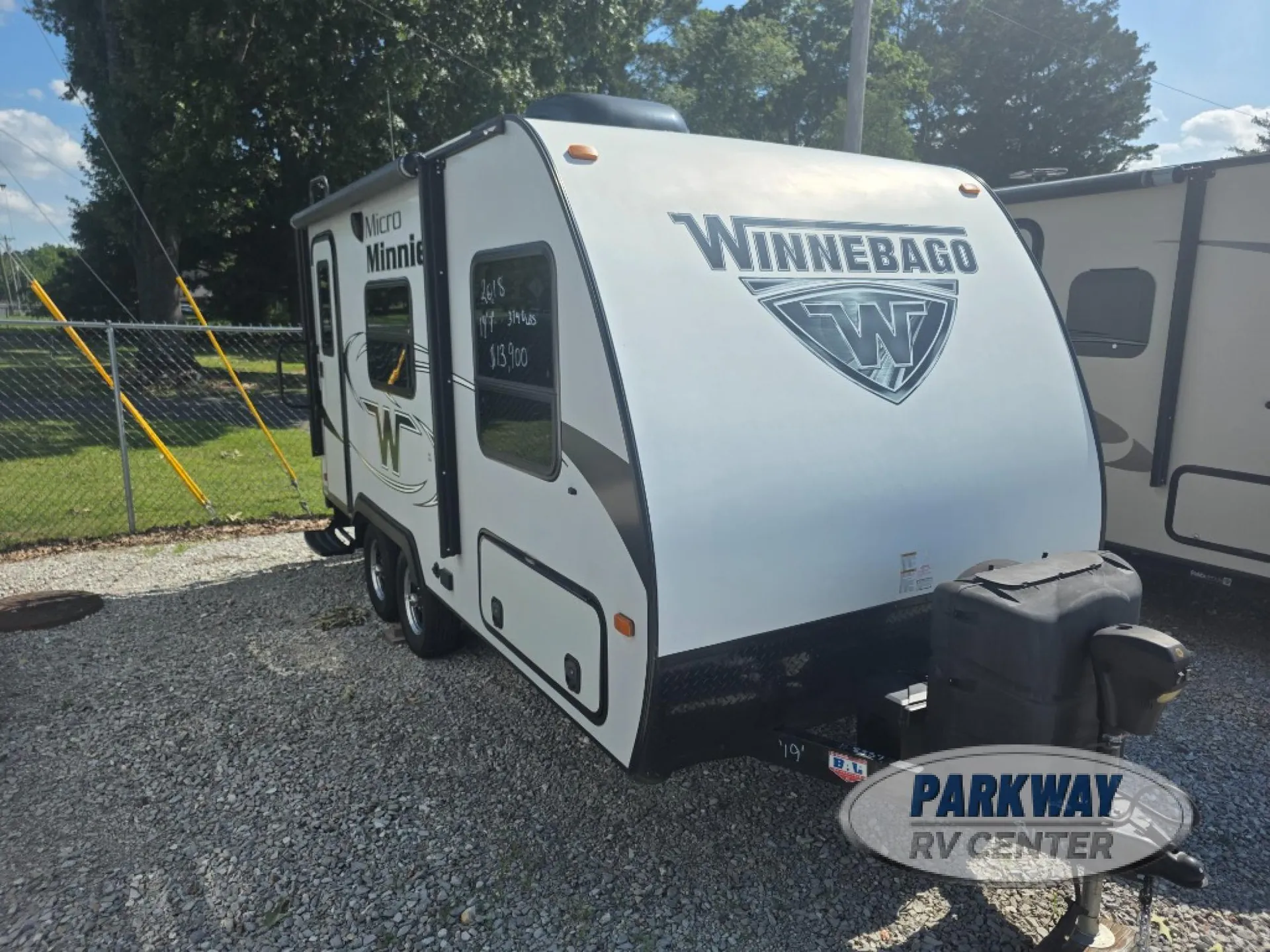 2018 Winnebago Micro Minnie 1706FB - Photo 3