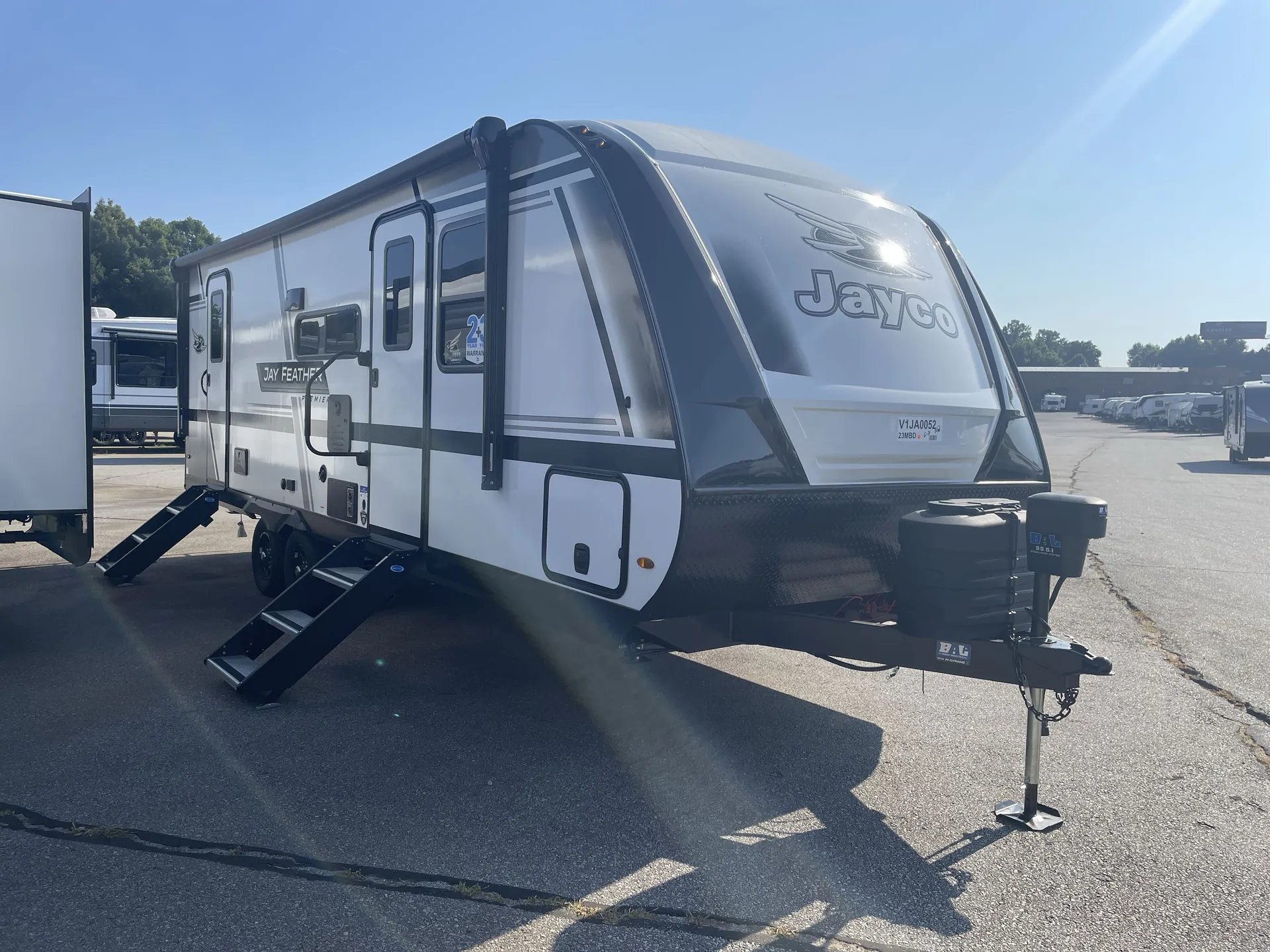 2027 Jayco Jay Feather 23MBD - Photo 2