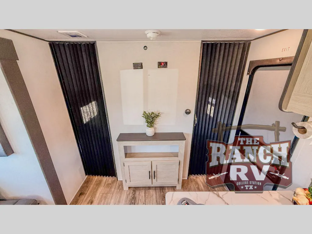 2026 Shasta RVs i-5 Edition 527BHS, Photos photo 9
