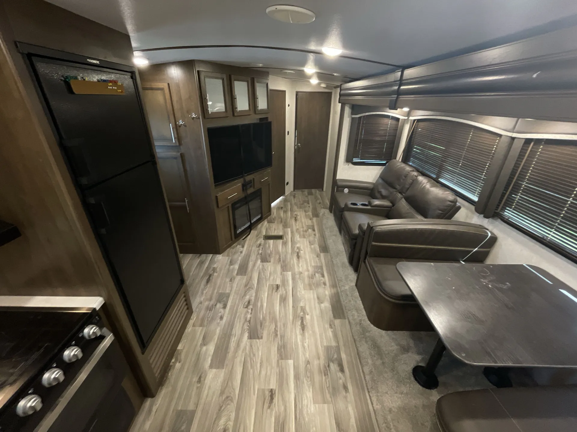2021 Keystone Cougar Half-Ton 29FKD — living area main