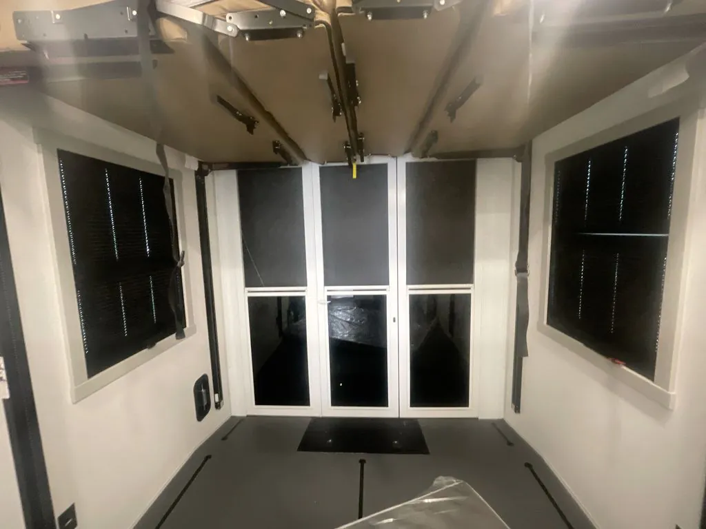 2026 Brinkley Model G 3950, Photos photo 20