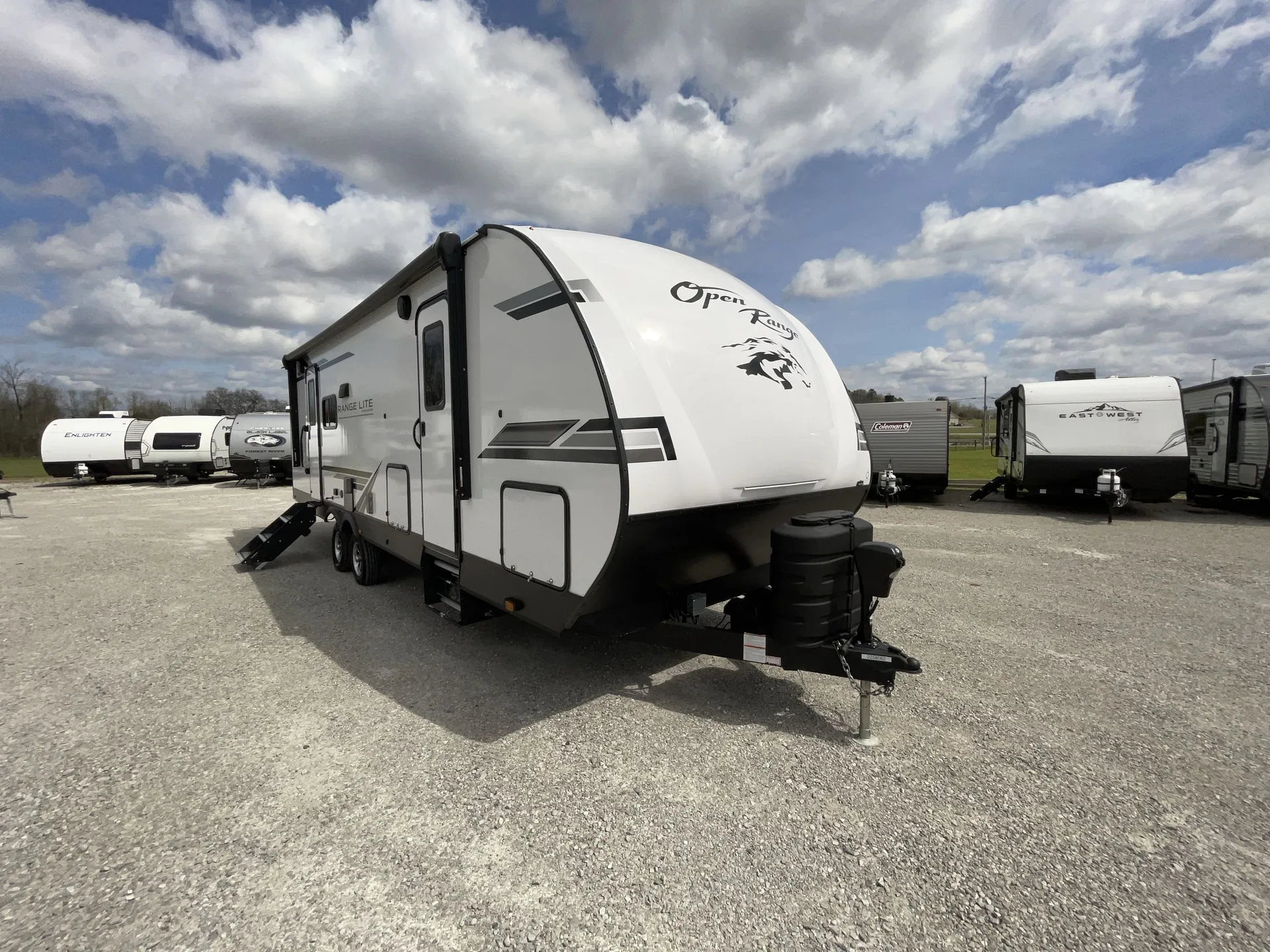 2023 Highland Ridge Range Lite 252RB dealer photo 1 from Camping World
