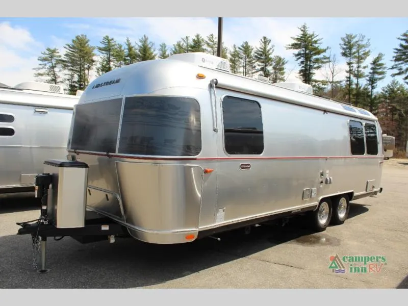 2026 Airstream Stetson + 6666 Special Edition Queen Bed - Photo 2