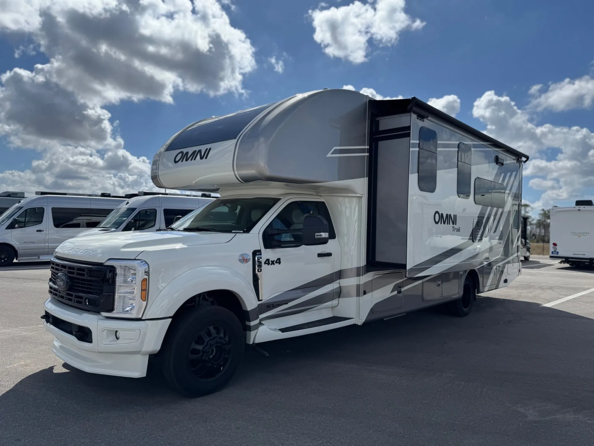 2026 Thor Motor Coach Omni Trail X32 - Photo 3