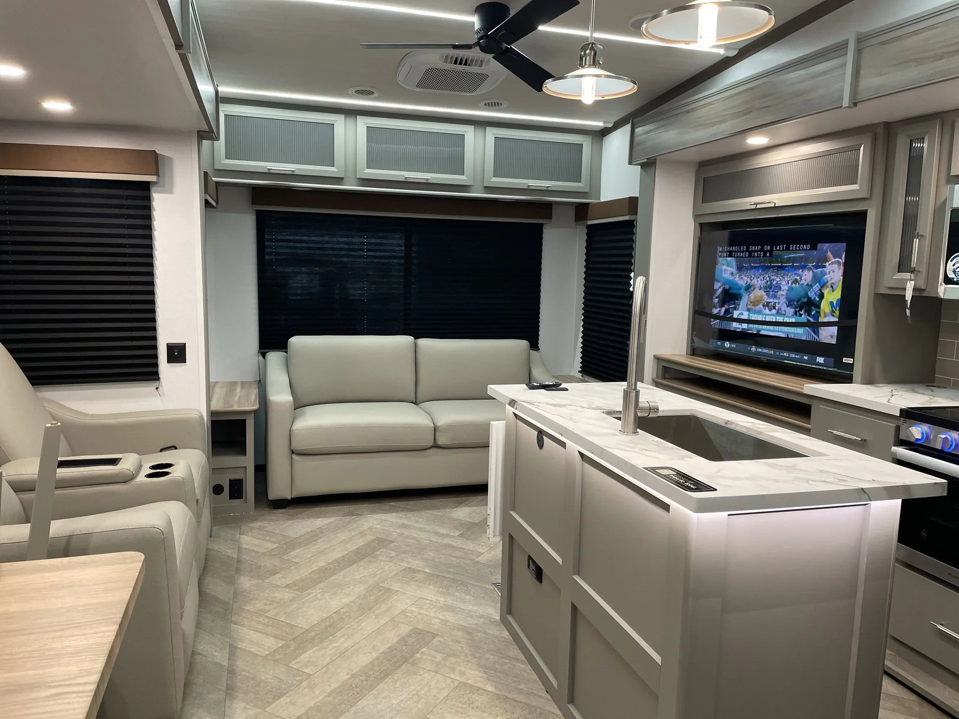 2026 Keystone Sprinter 3590LFT — living area main