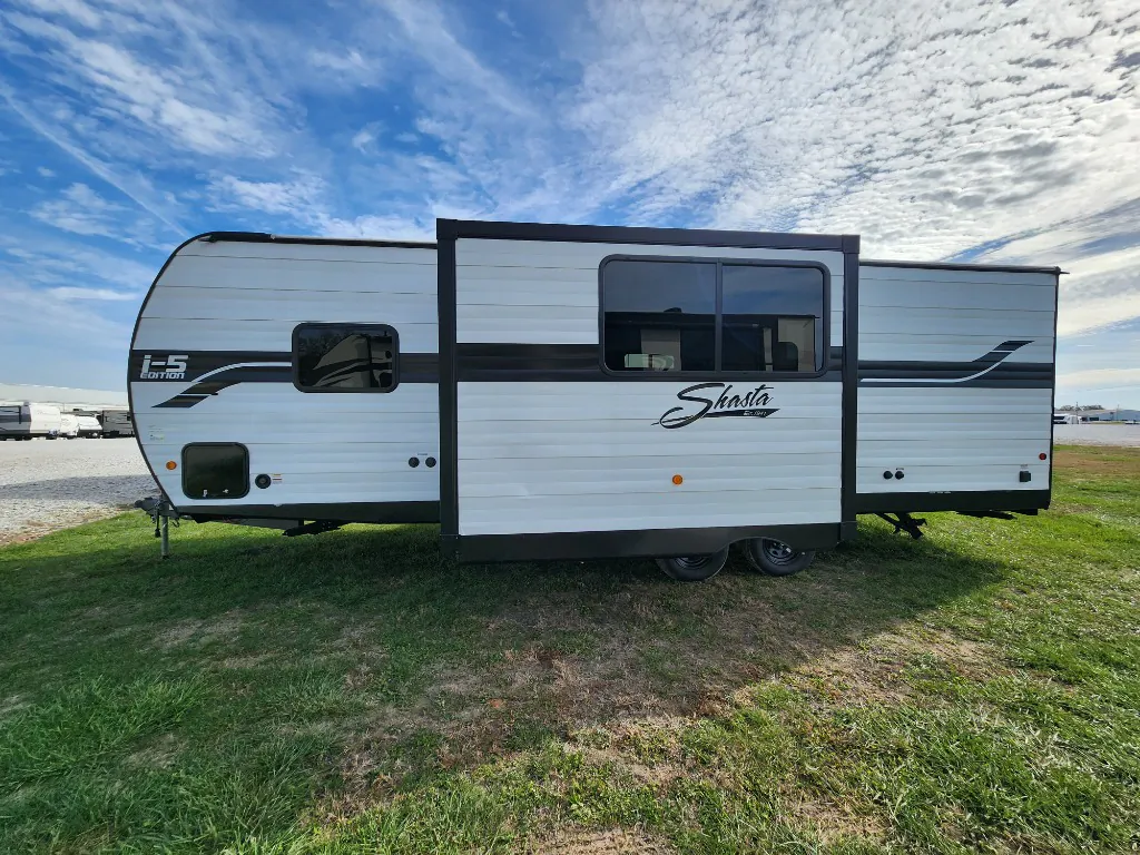2025 Shasta RVs i-5 Edition 525BHS, Photos photo 6
