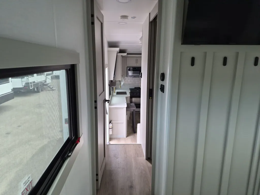 2026 Brinkley Model Z 2810, Photos photo 50