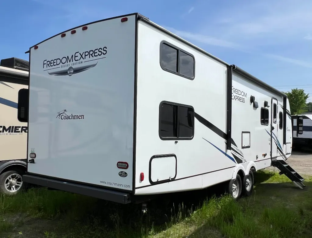 2022 Coachmen Freedom Express Select 29SE, Photos photo 25