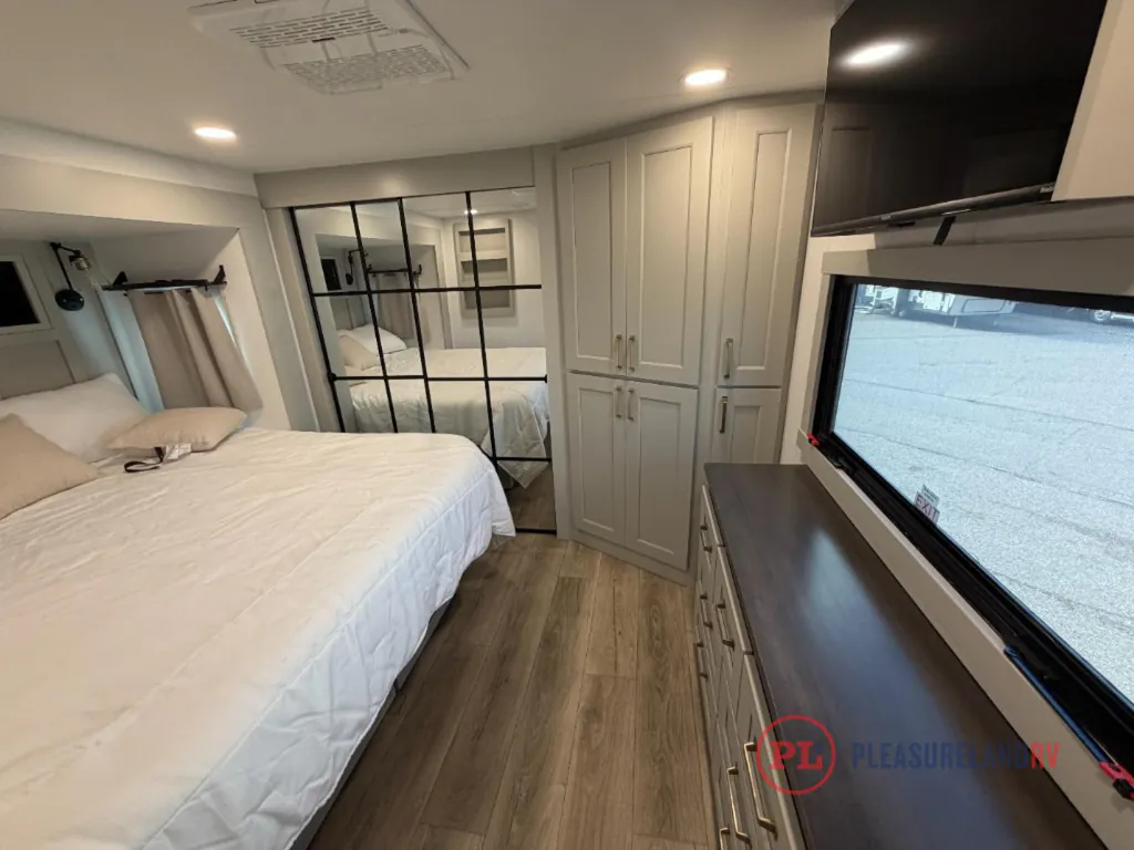 2025 Brinkley Model G 4100, Photos photo 38