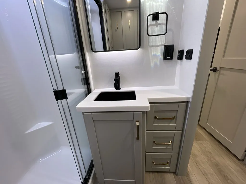 2026 Brinkley Model Z 3515, Photos photo 28