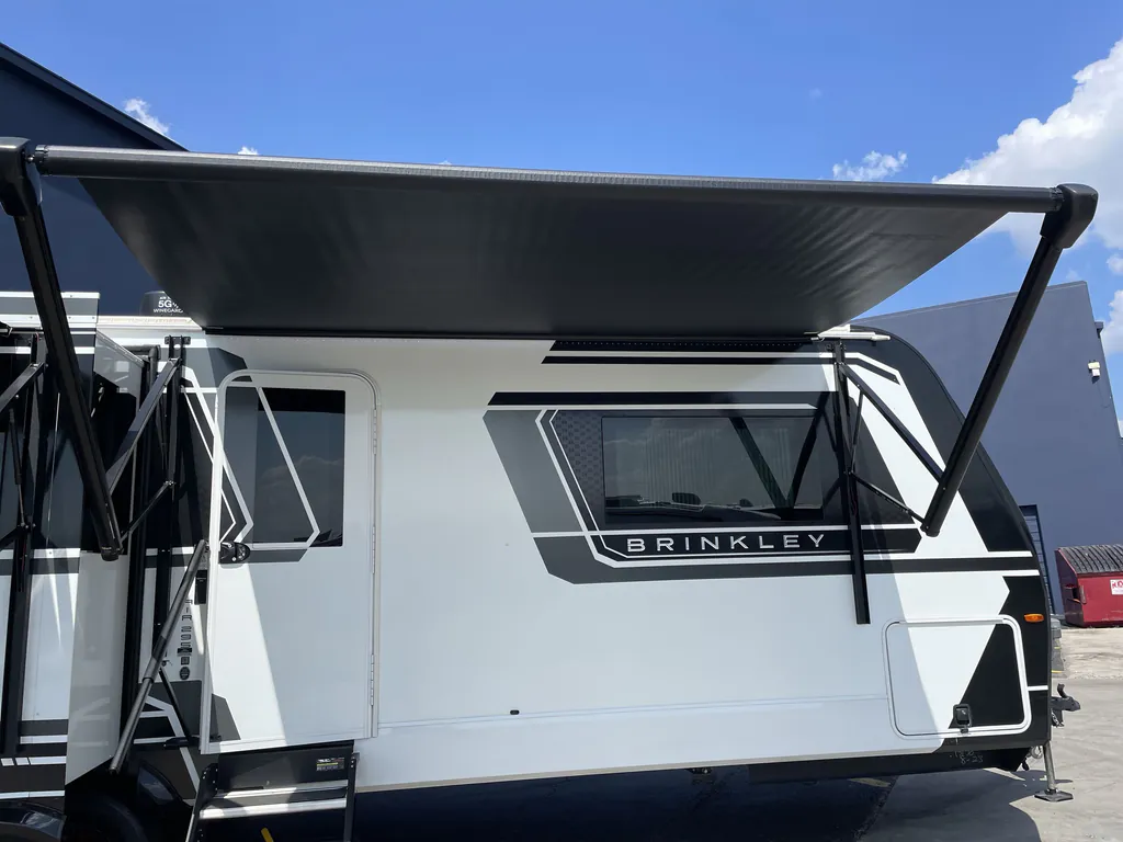 2025 Brinkley Model Z AIR 295, Photos photo 25