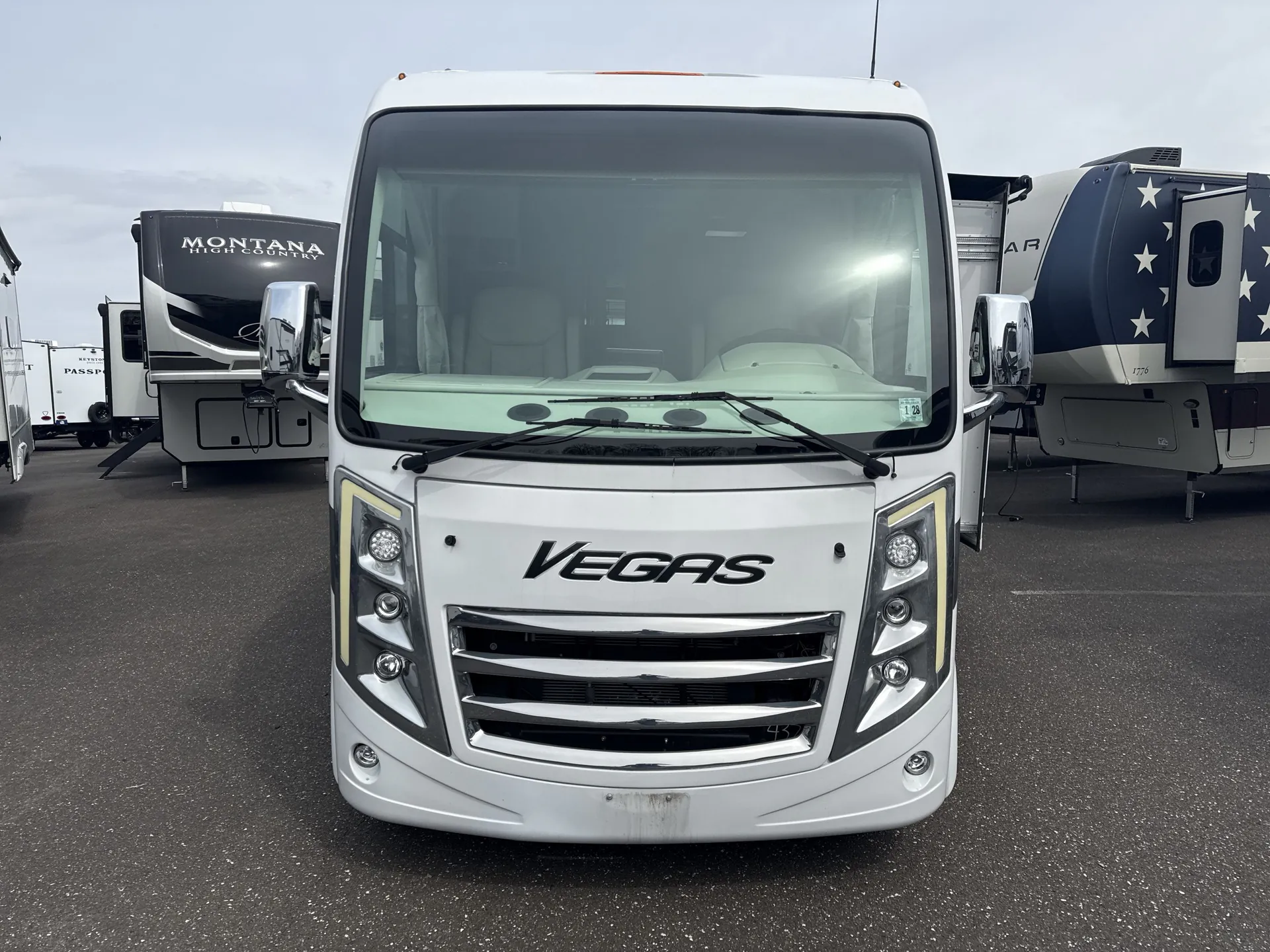 2023 Thor Motor Coach Vegas 24.4 — front