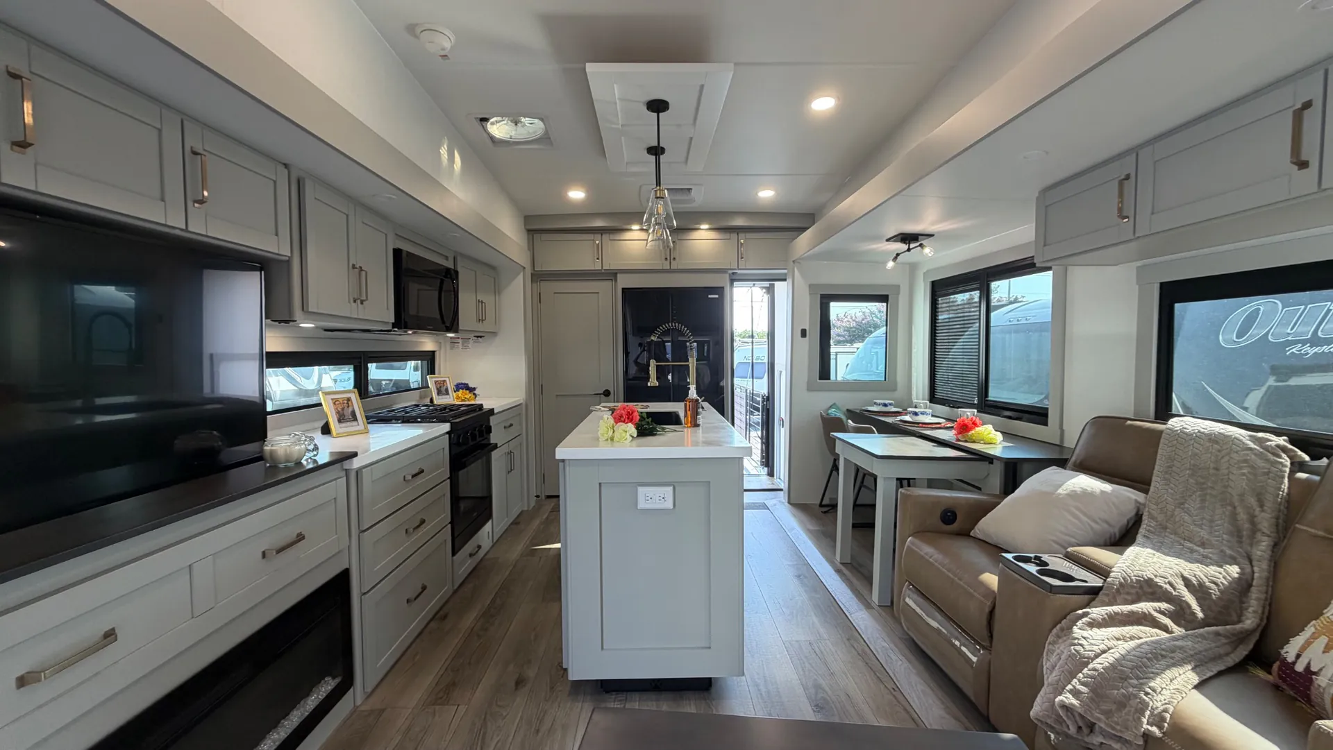 2025 Brinkley Model Z 3400 - Photo 3