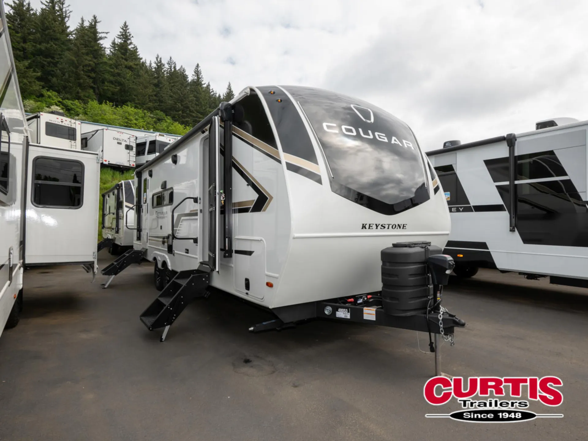 2026 Keystone Cougar Western Elevation 25RDWE dealer photo 1 from Curtis Trailers Inc Beaverton
